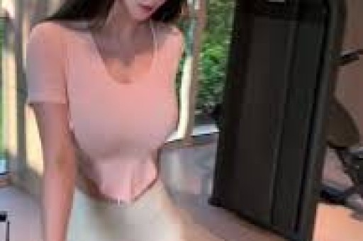 曝郭麒麟恋情、女孩低保追星、郑佩佩捐大脑、杨紫深夜吃泡面